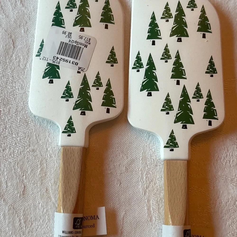 Williams Sonoma Mickey / Minnie Mouse Holiday Spatula Set of 2